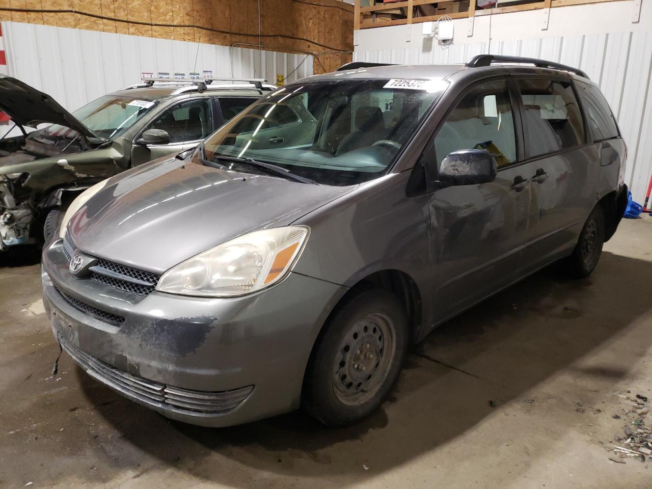2005 TOYOTA SIENNA