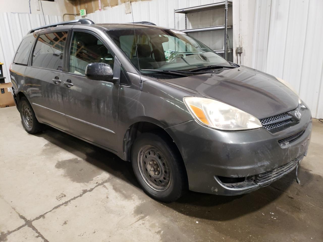 2005 TOYOTA SIENNA