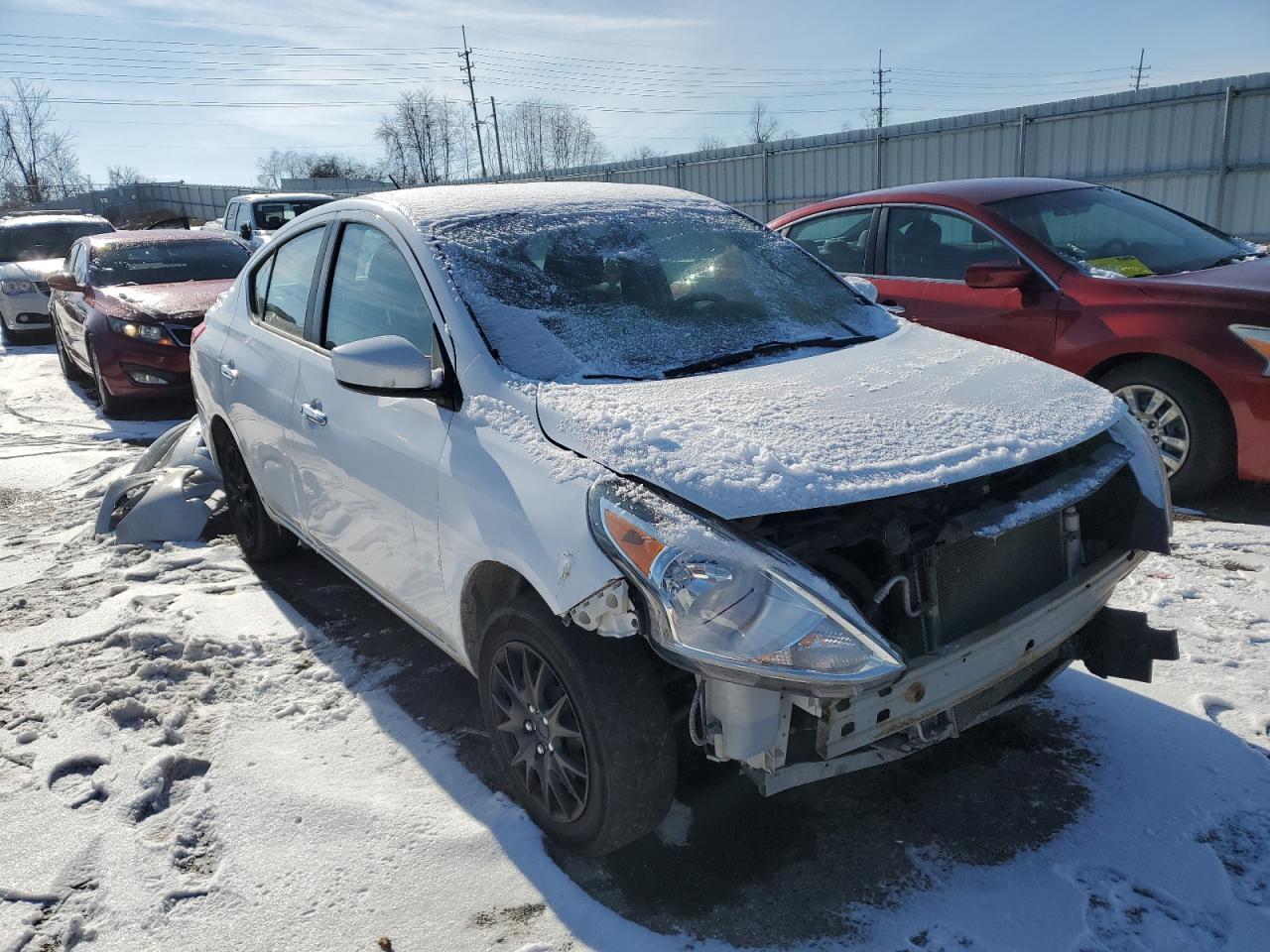 2016 NISSAN VERSA