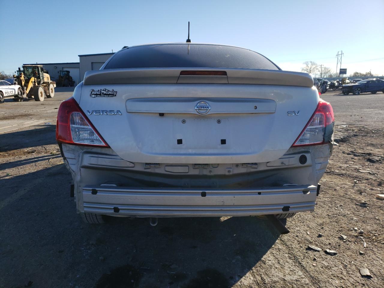 2019 NISSAN VERSA