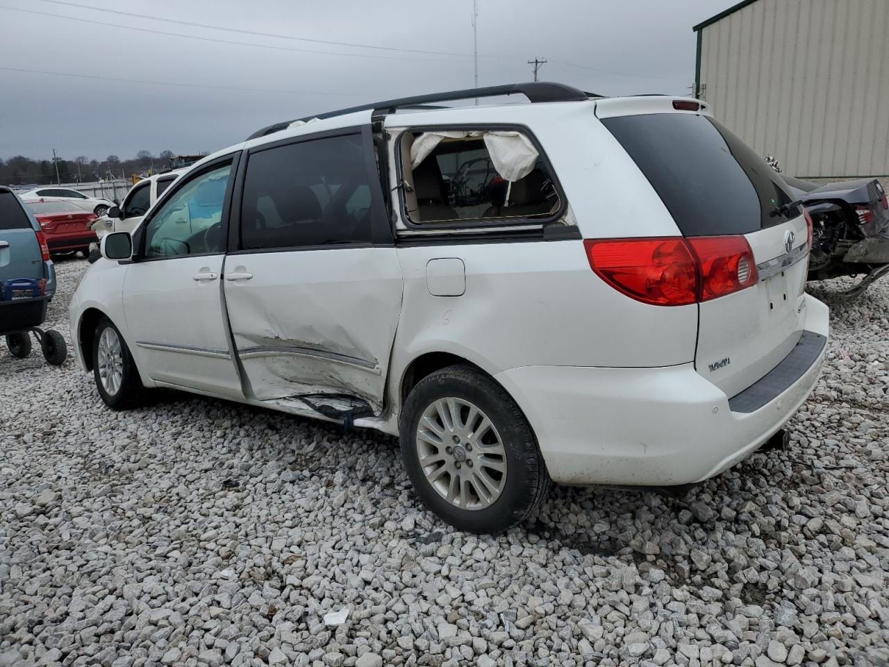 2008 TOYOTA SIENNA