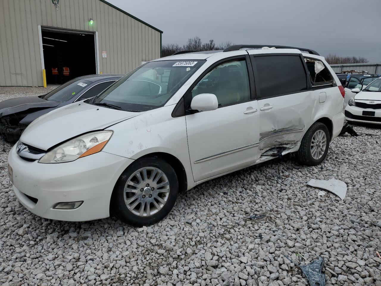 2008 TOYOTA SIENNA