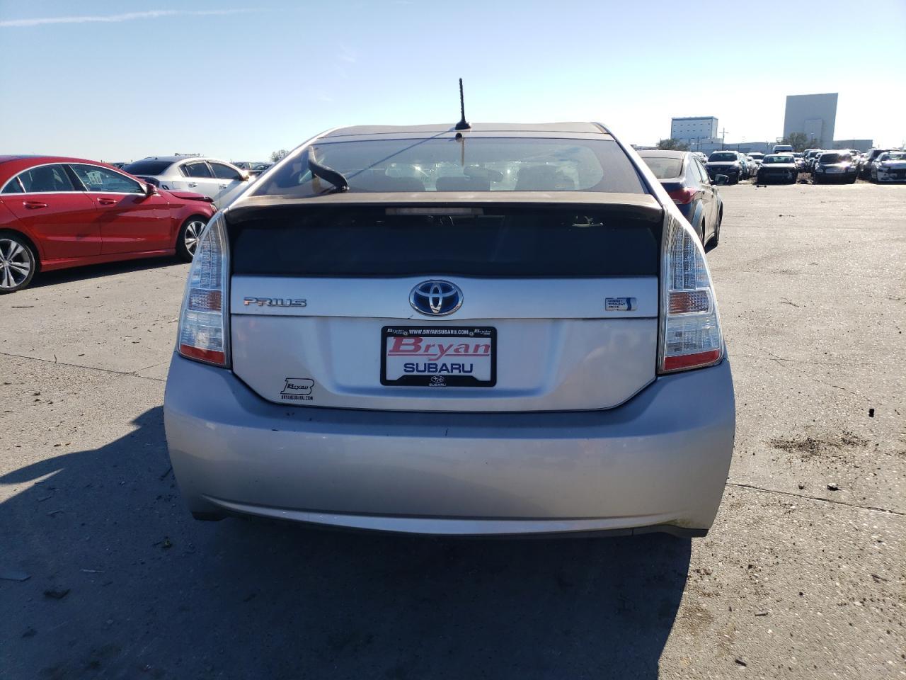 2011 TOYOTA PRIUS