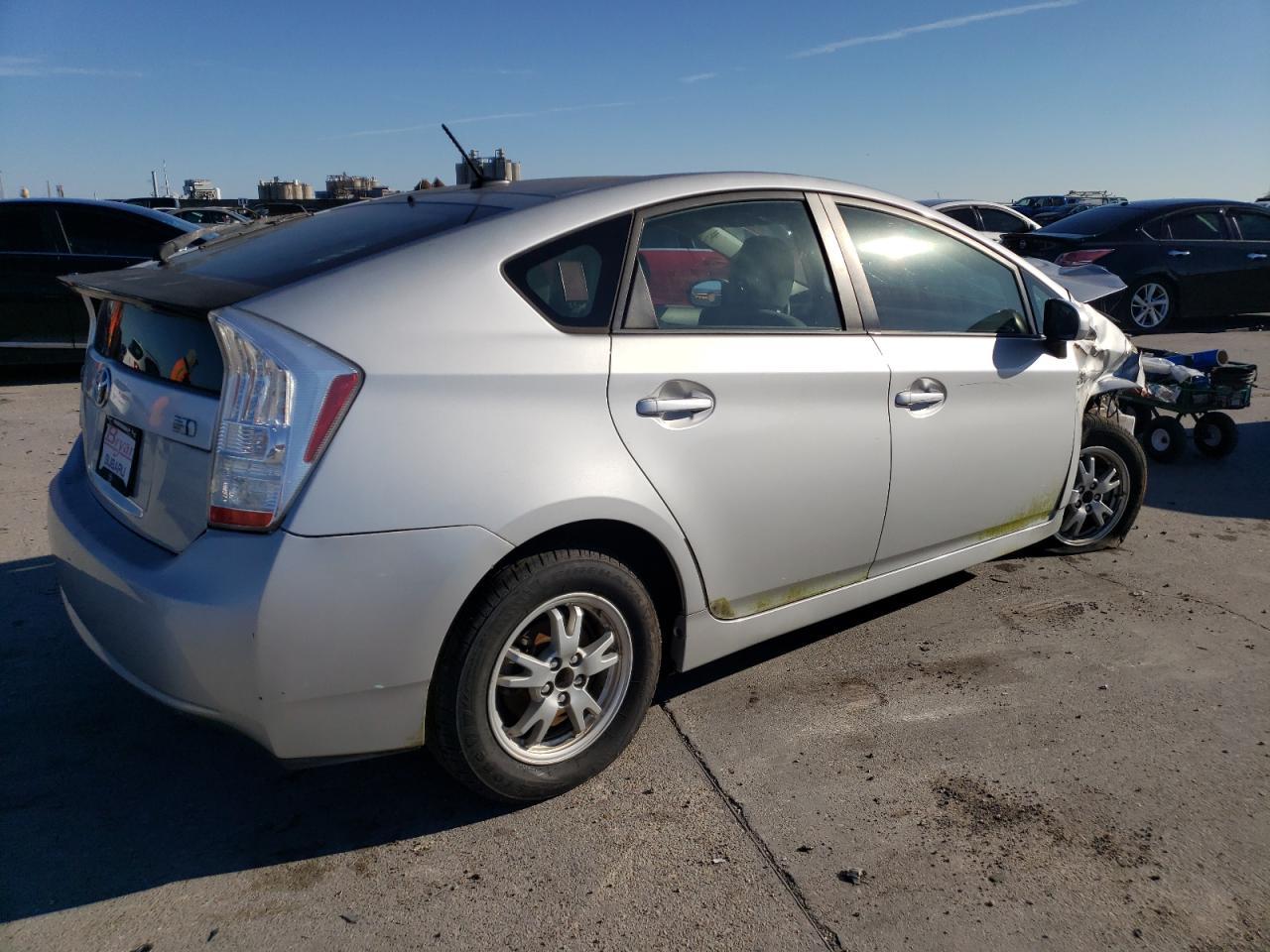 2011 TOYOTA PRIUS