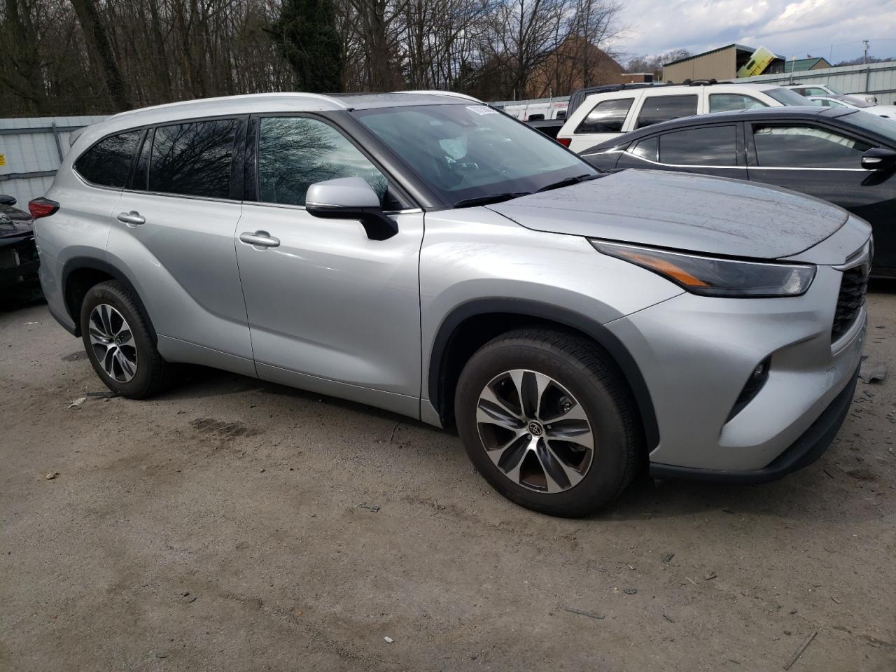 2022 TOYOTA HIGHLANDER
