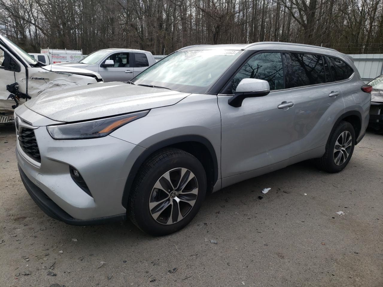 2022 TOYOTA HIGHLANDER