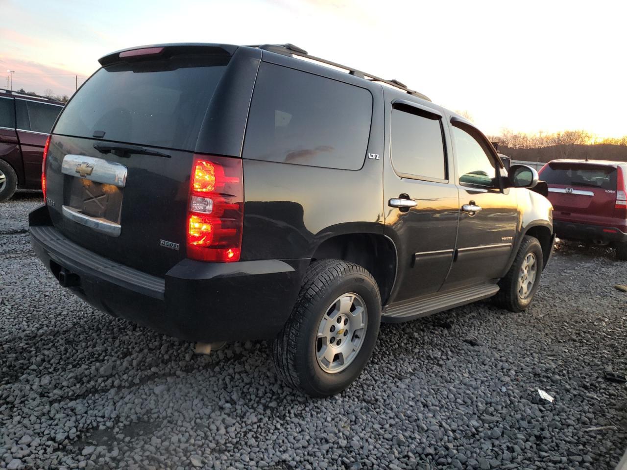 2011 CHEVROLET Tahoe