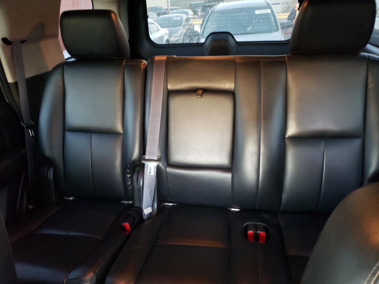 2011 CHEVROLET Tahoe