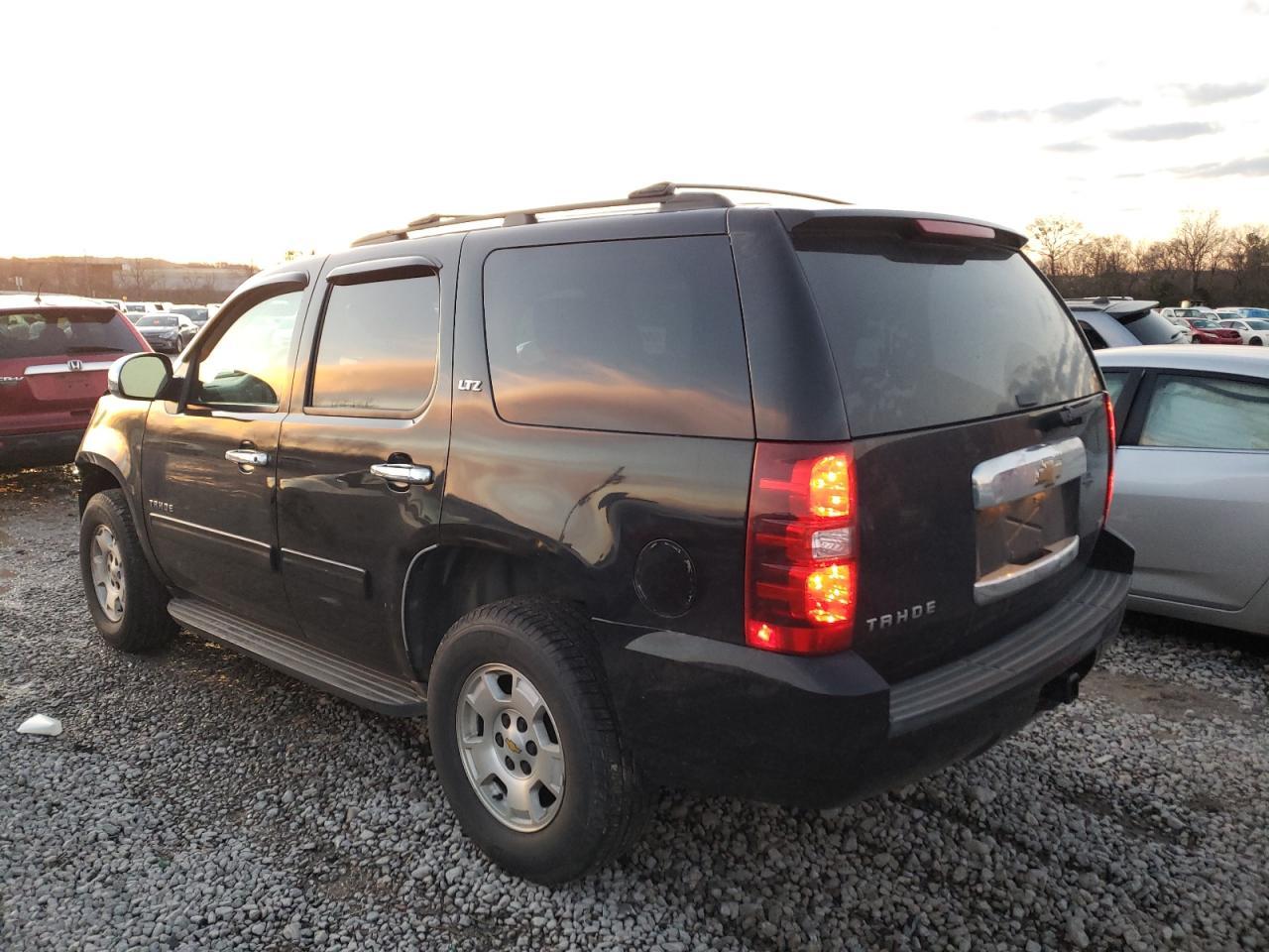 2011 CHEVROLET Tahoe