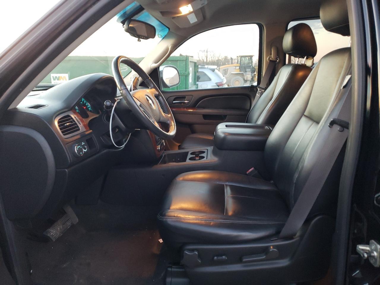 2011 CHEVROLET Tahoe