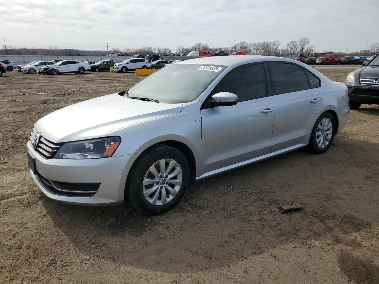 2014 VOLKSWAGEN Passat