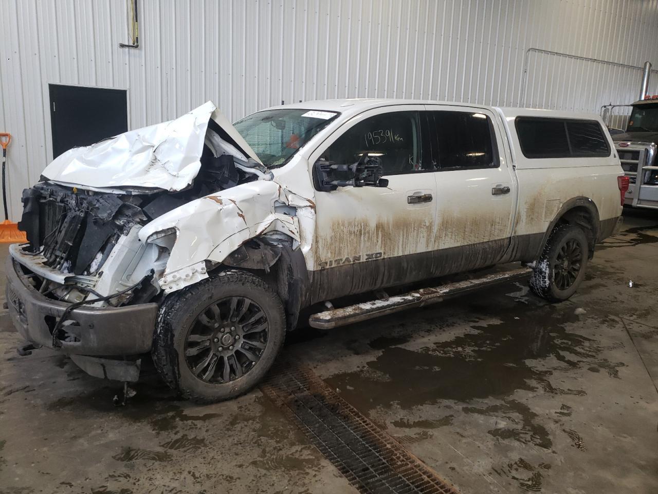 2016 NISSAN Titan