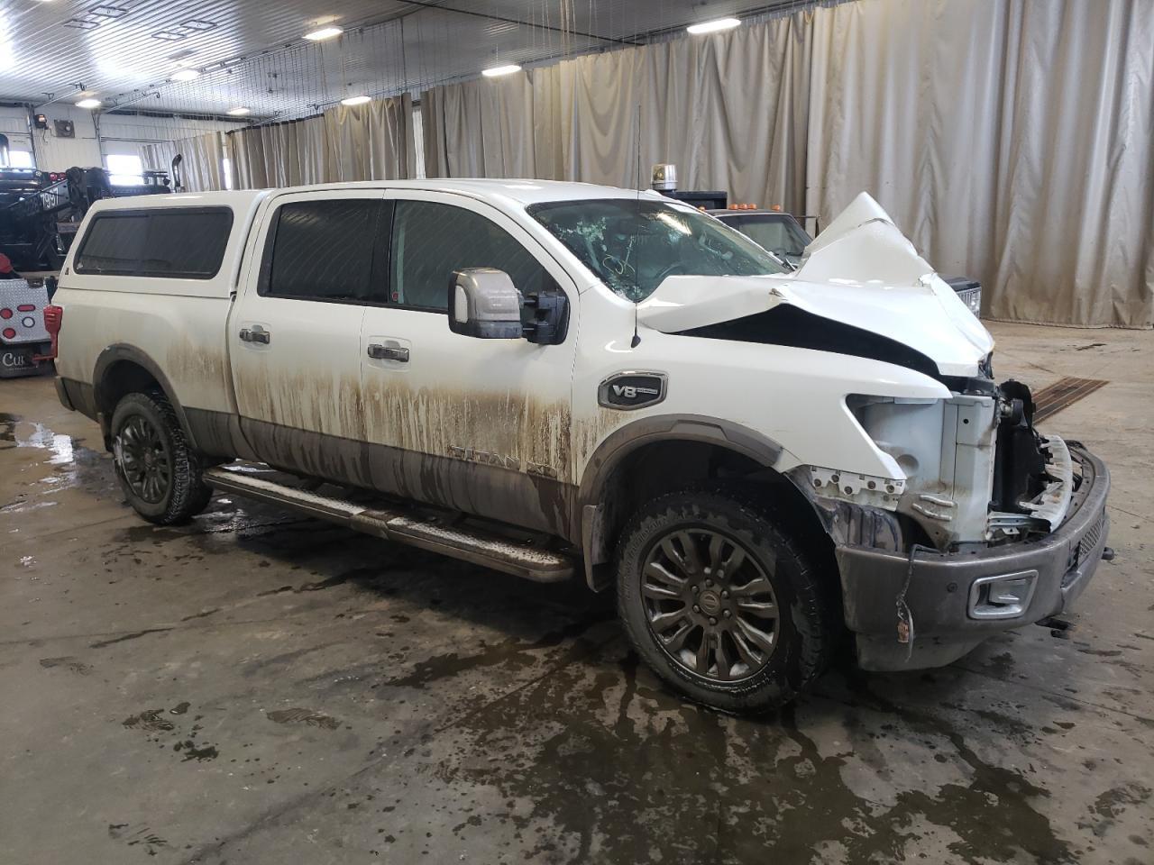 2016 NISSAN Titan