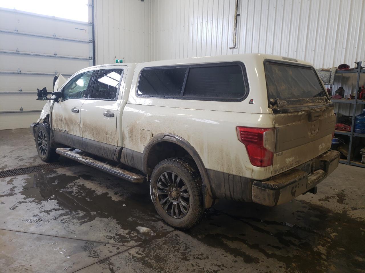 2016 NISSAN Titan