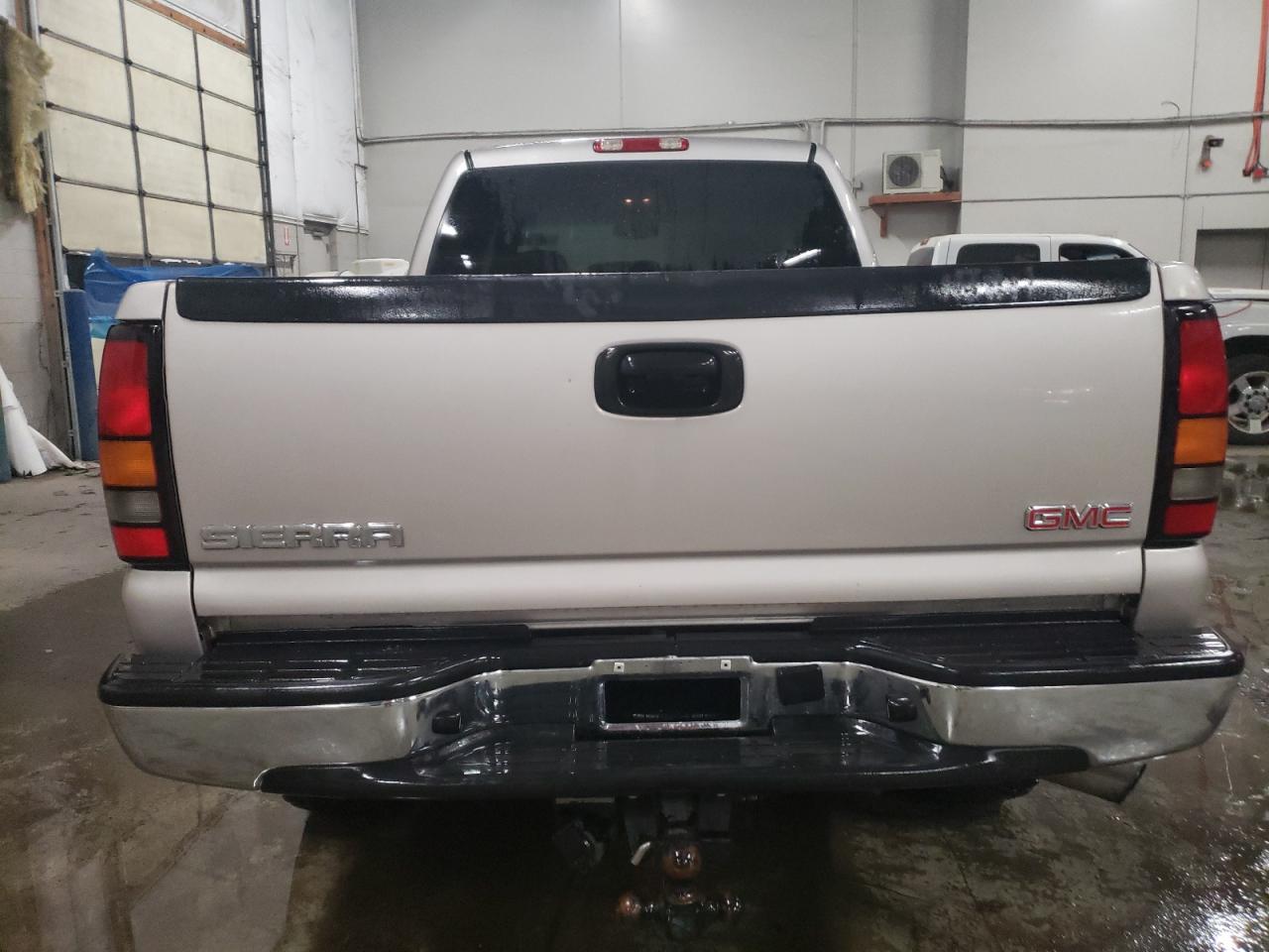 2005 GMC Sierra