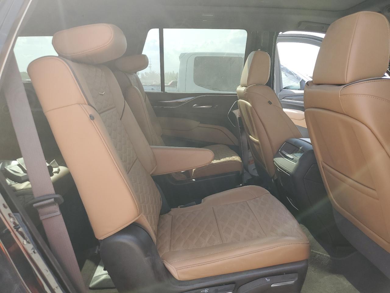2022 CADILLAC ESCALADE