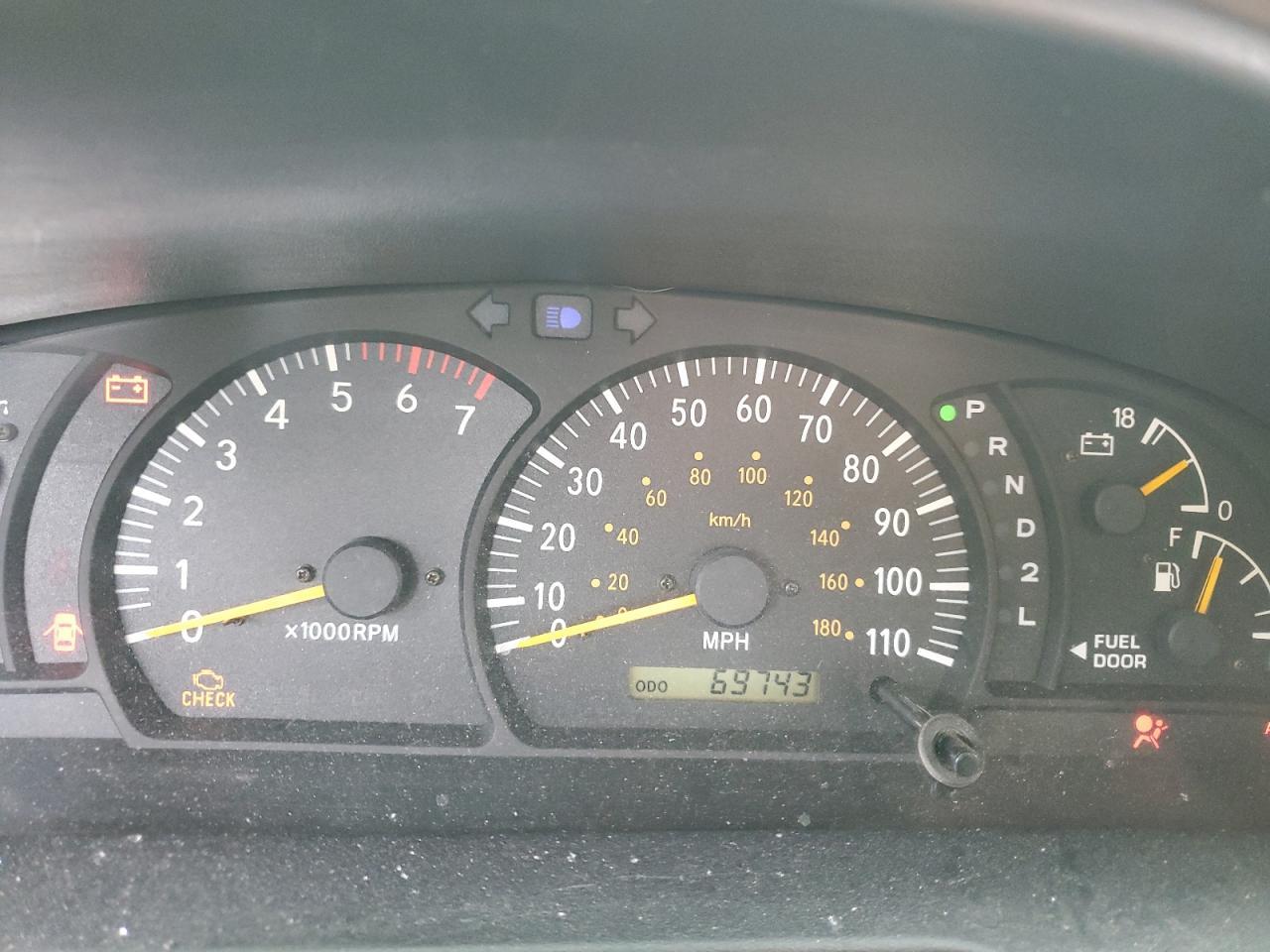 2004 TOYOTA TUNDRA