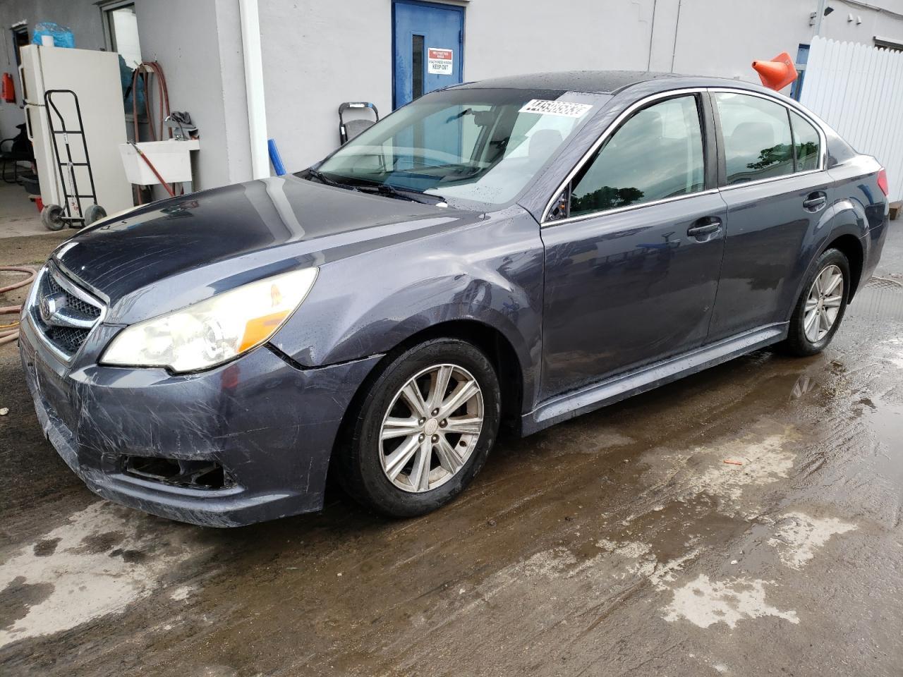 2010 SUBARU Legacy