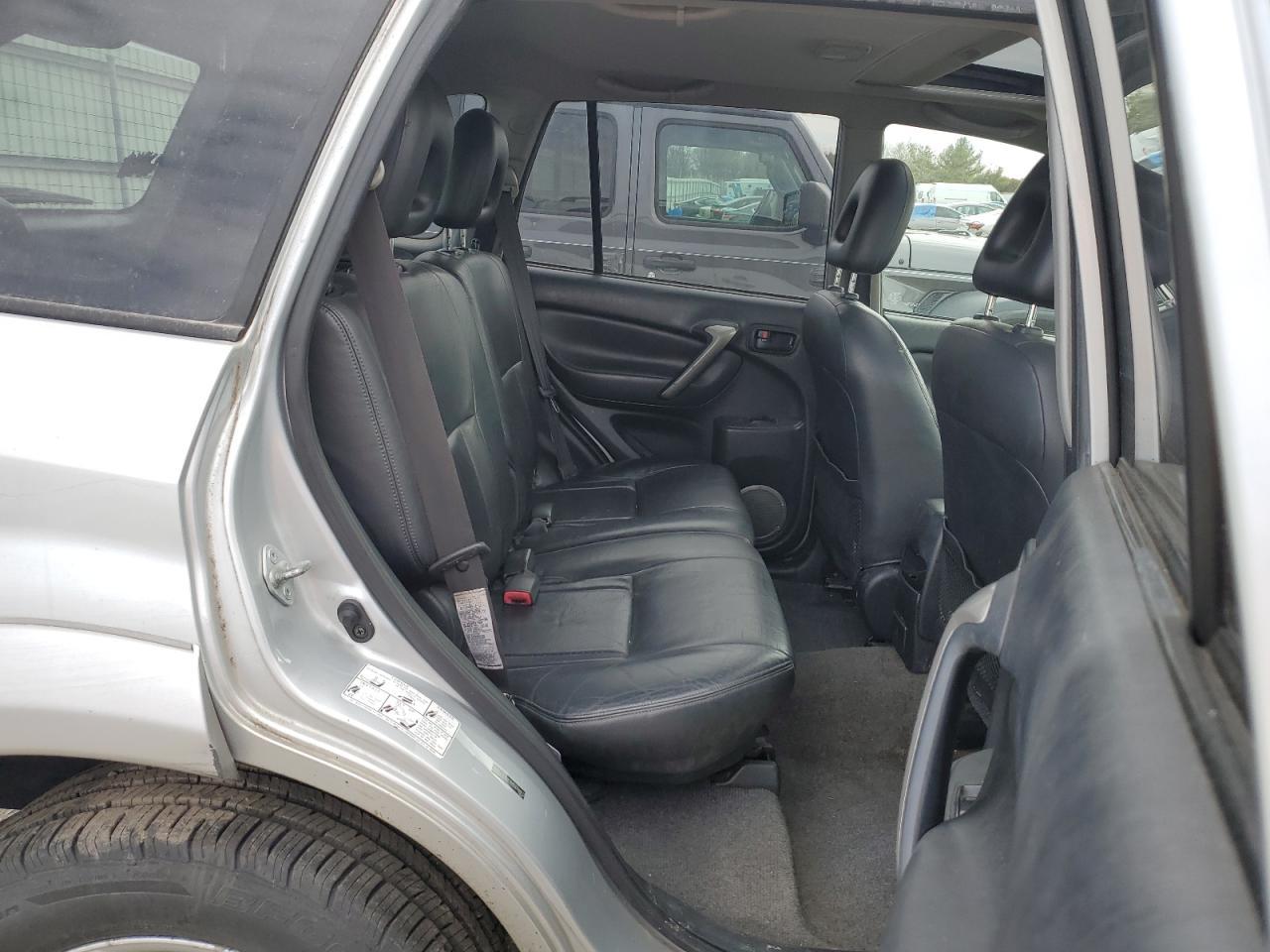 2005 TOYOTA RAV4