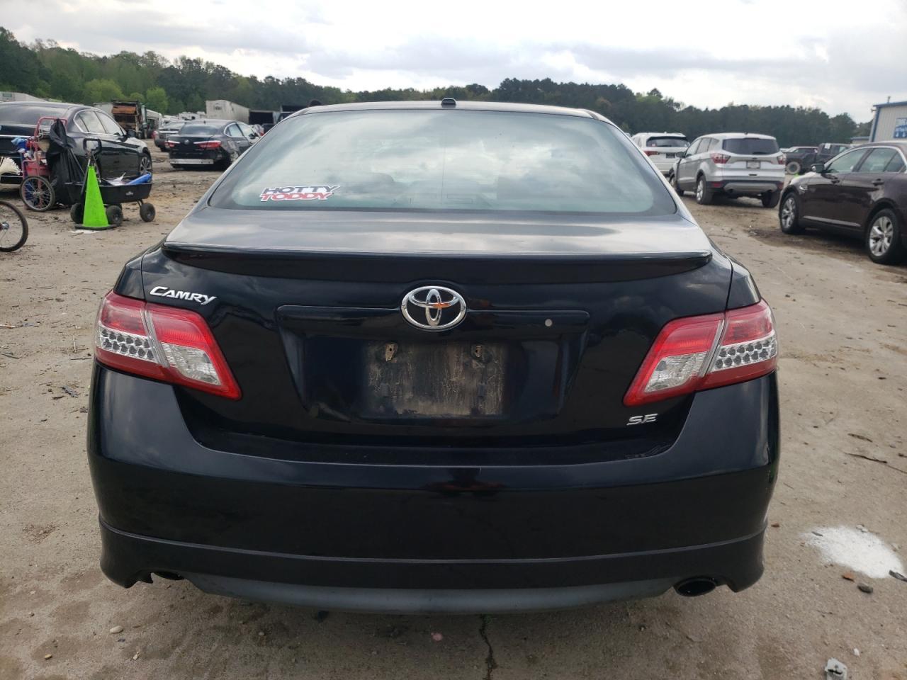 2011 TOYOTA CAMRY