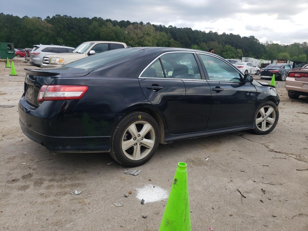 2011 TOYOTA CAMRY