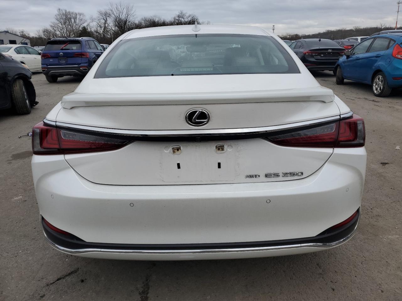 2021 LEXUS ES 250