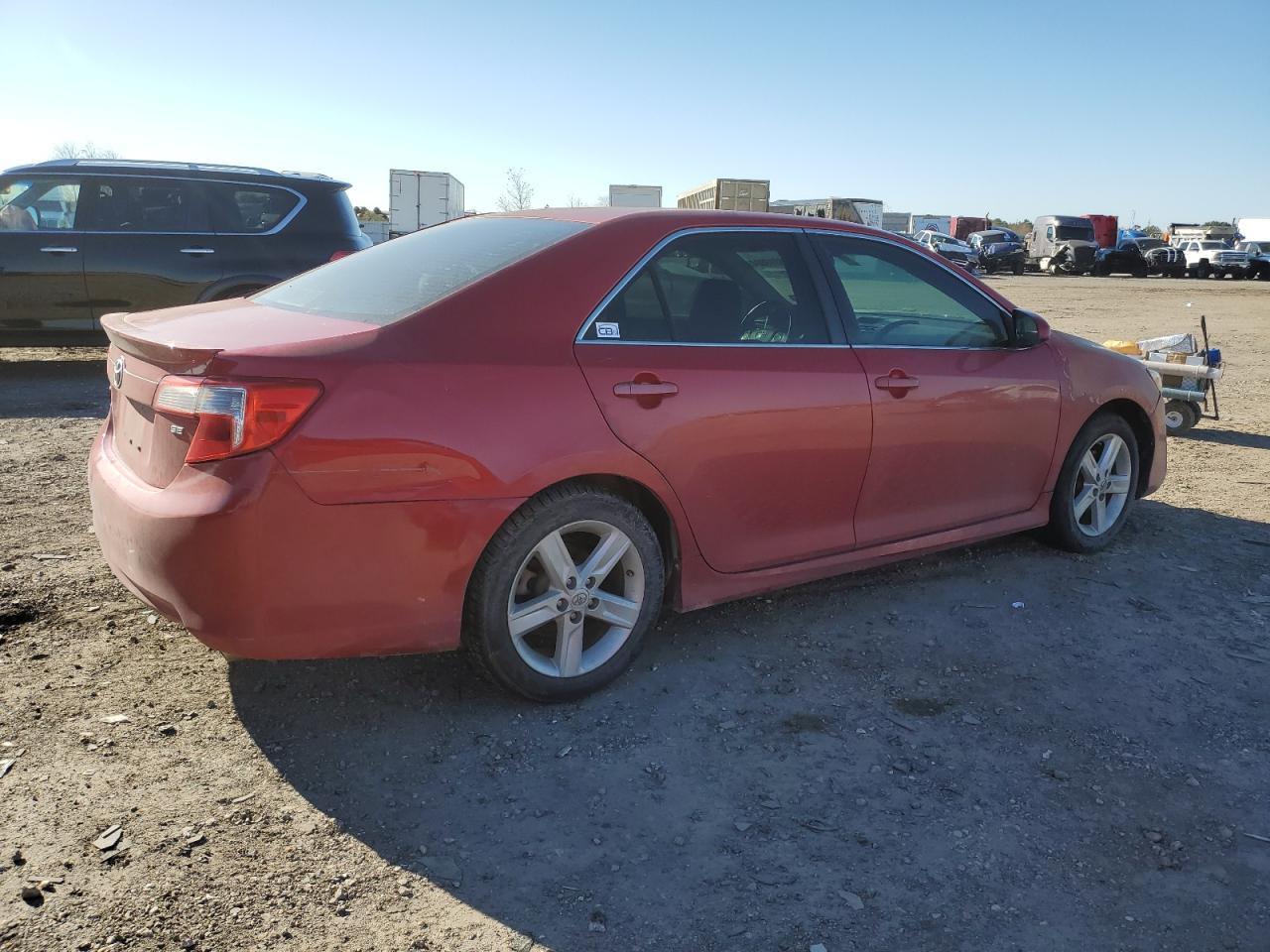 2014 TOYOTA CAMRY