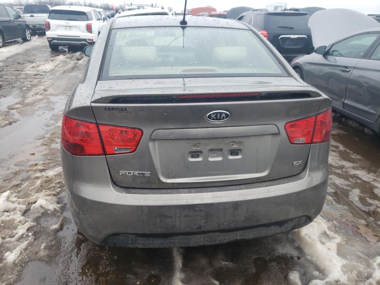 2013 KIA FORTE