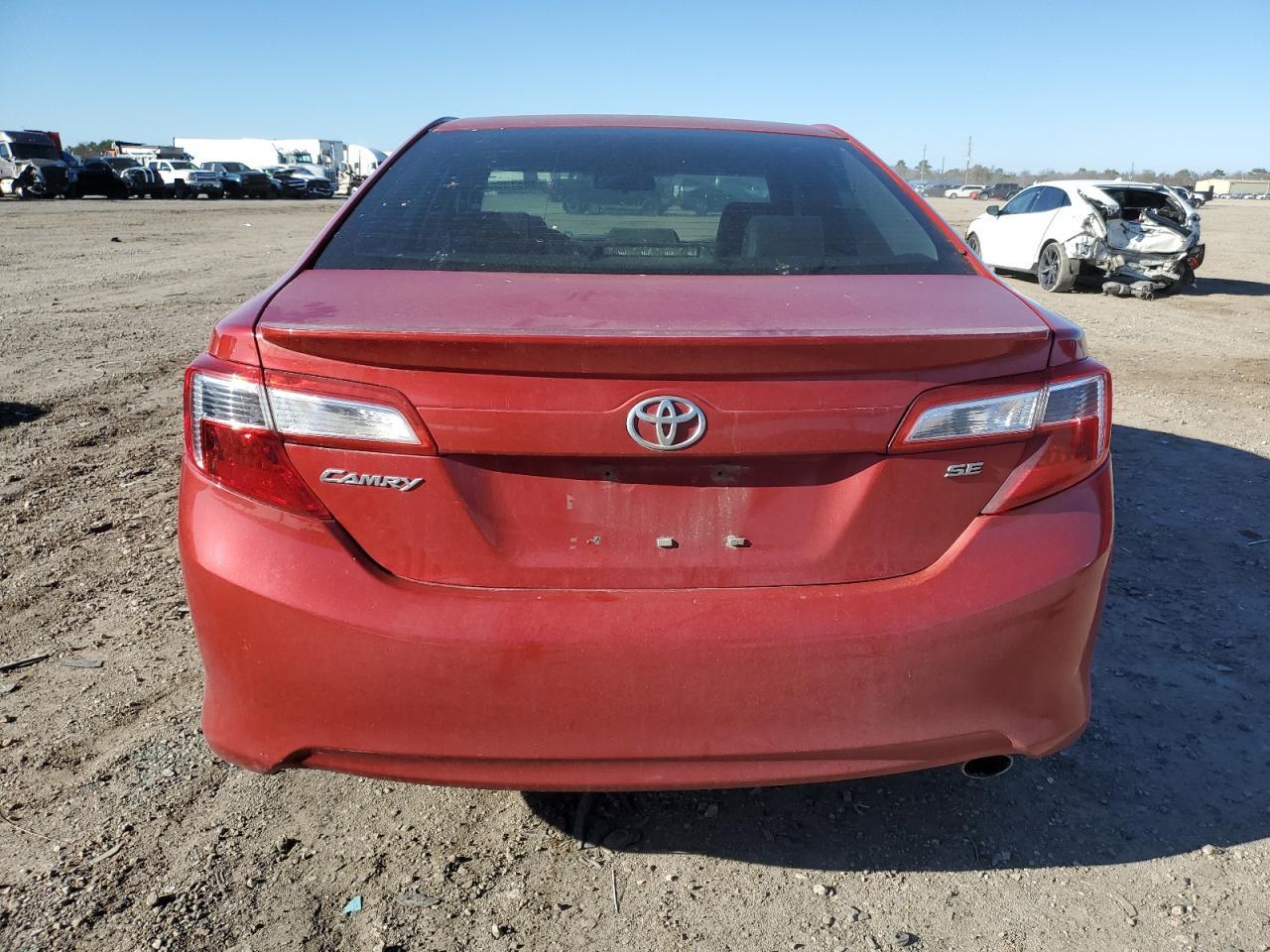 2014 TOYOTA CAMRY