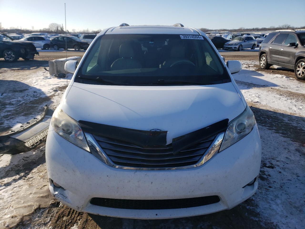 2011 TOYOTA SIENNA