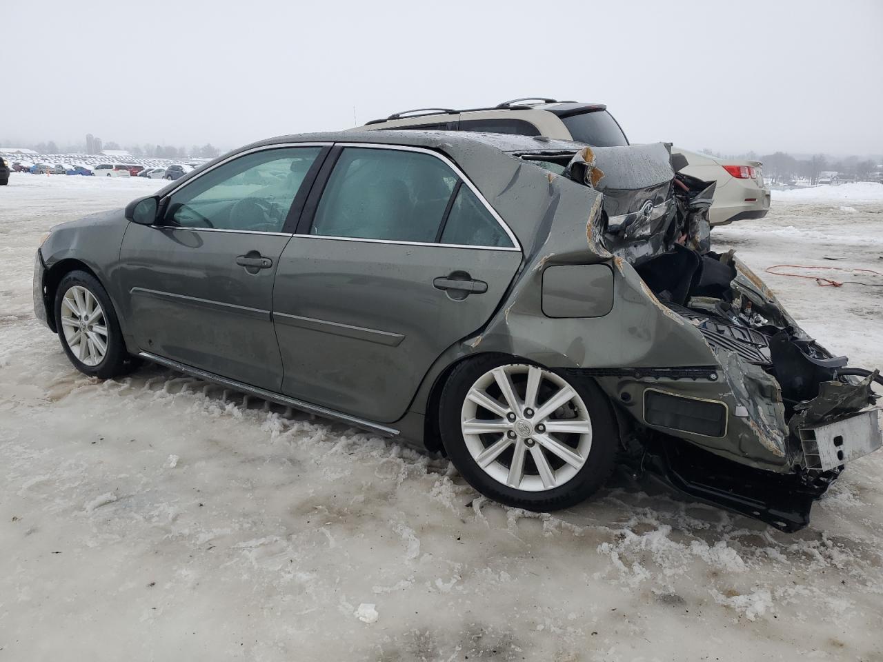 2014 TOYOTA CAMRY