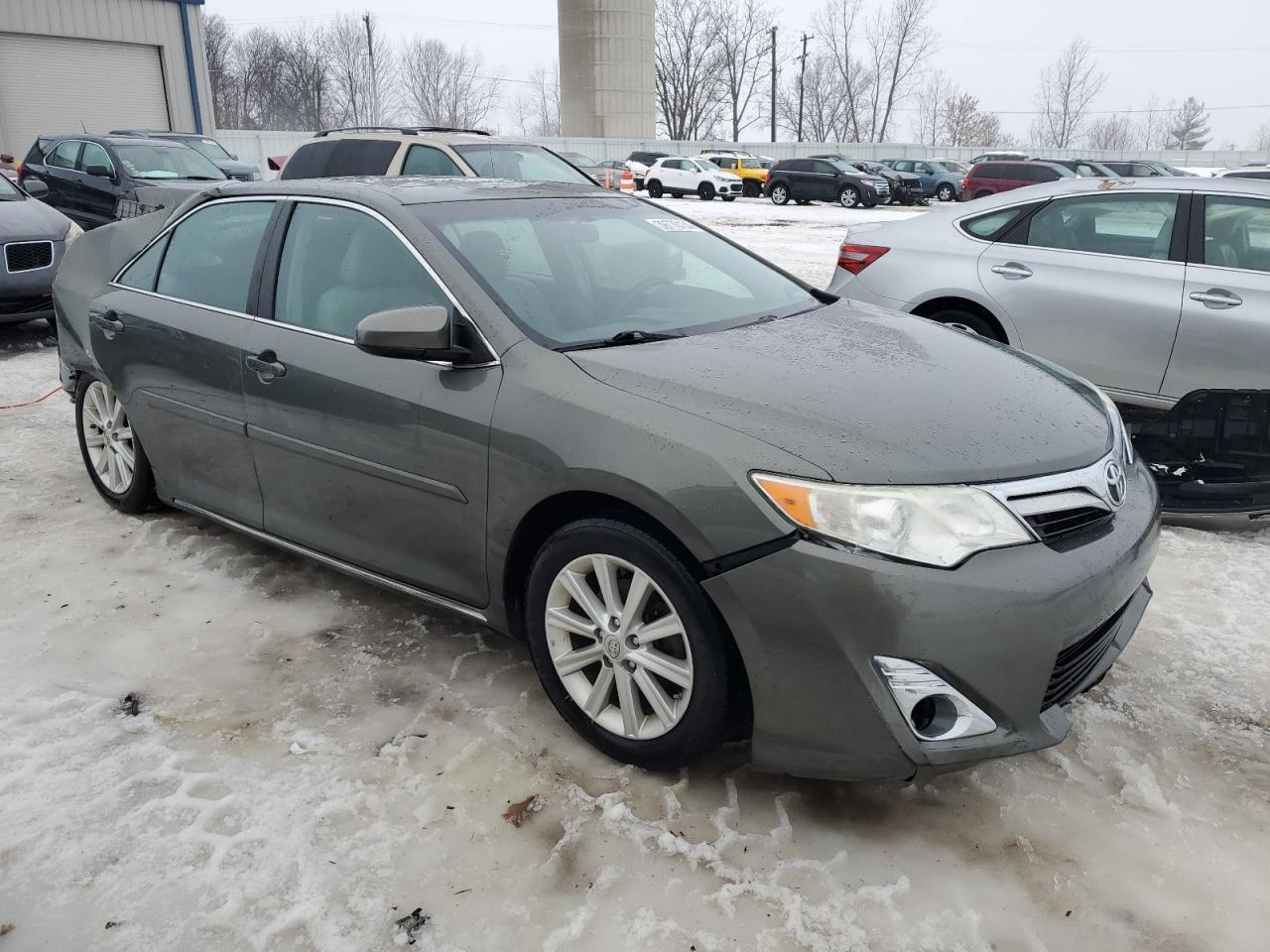 2014 TOYOTA CAMRY