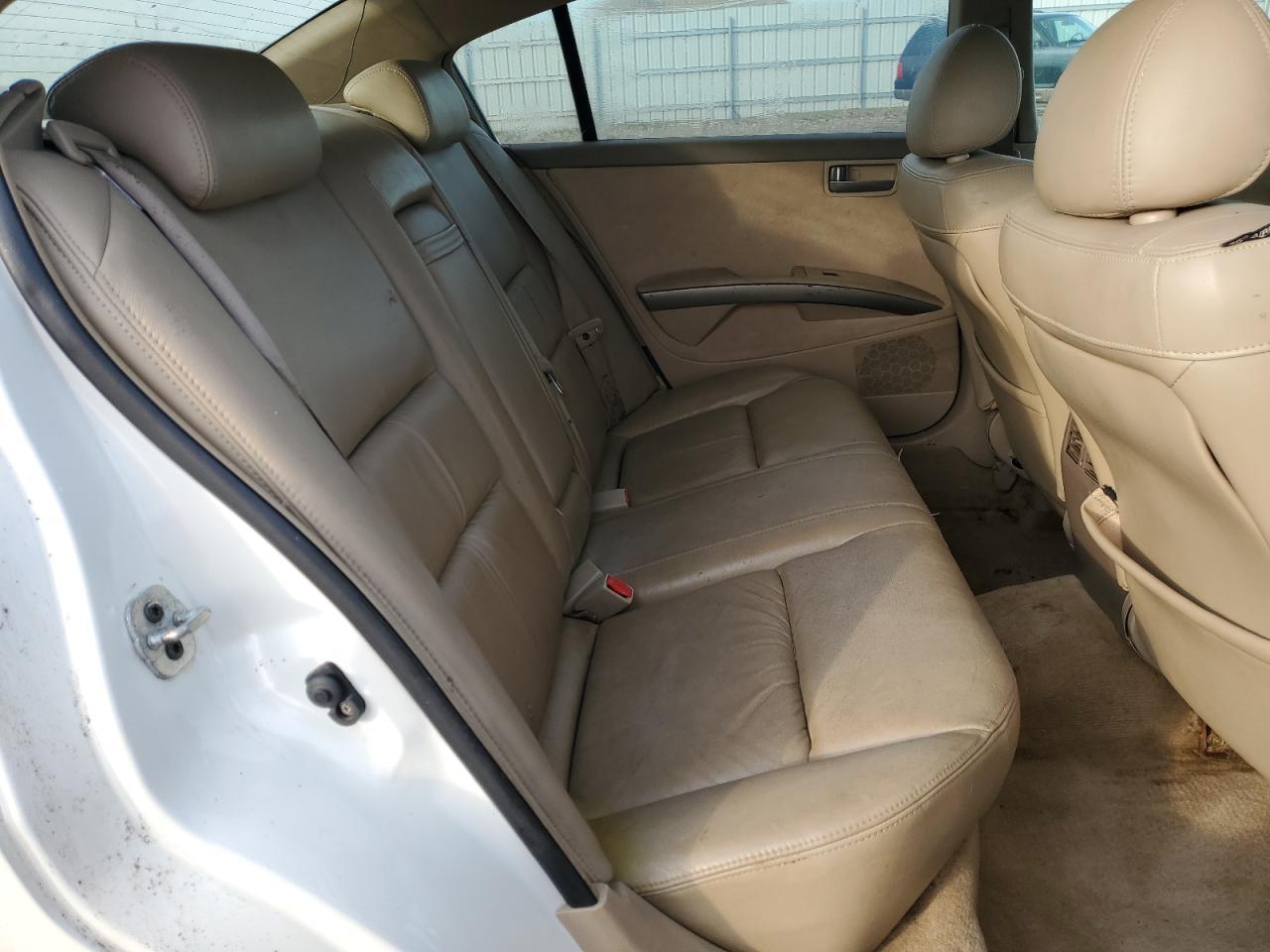 2004 NISSAN Maxima