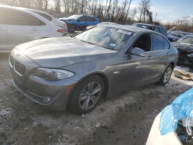 BMW 528xi 2013 5-Series