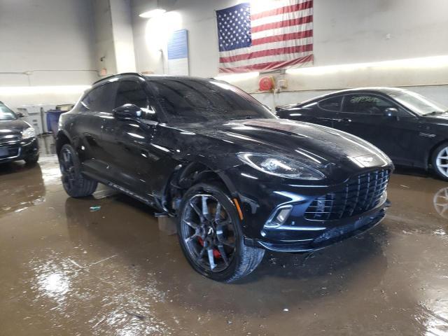 Aston Martin DBX 2021 AM8
