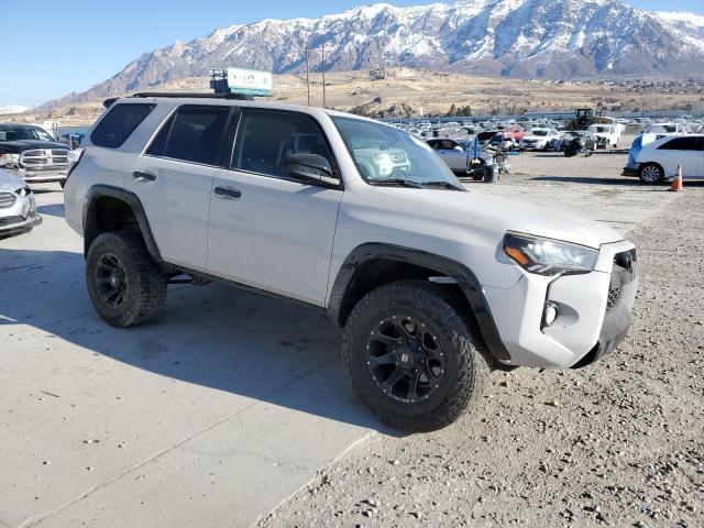 Toyota 4-Runner 2017 Base Grade