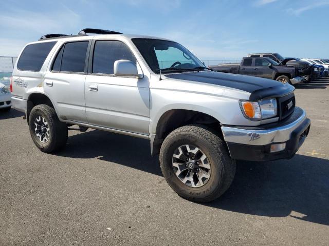 Toyota 4-Runner 2000 SR5 V6