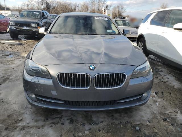 BMW 528xi 2013 5-Series