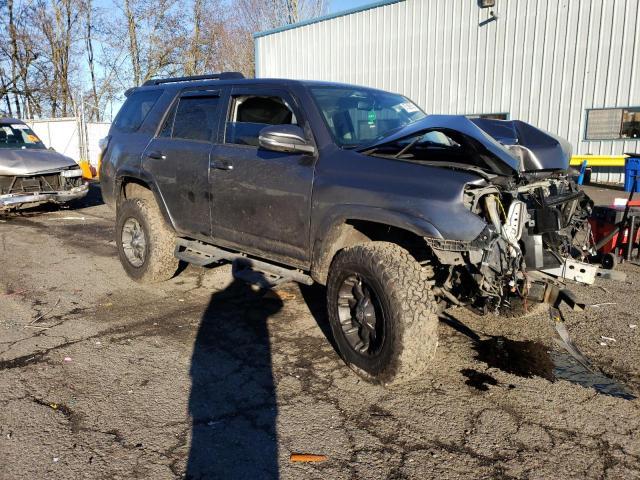 Toyota 4-Runner 2015 Base Grade