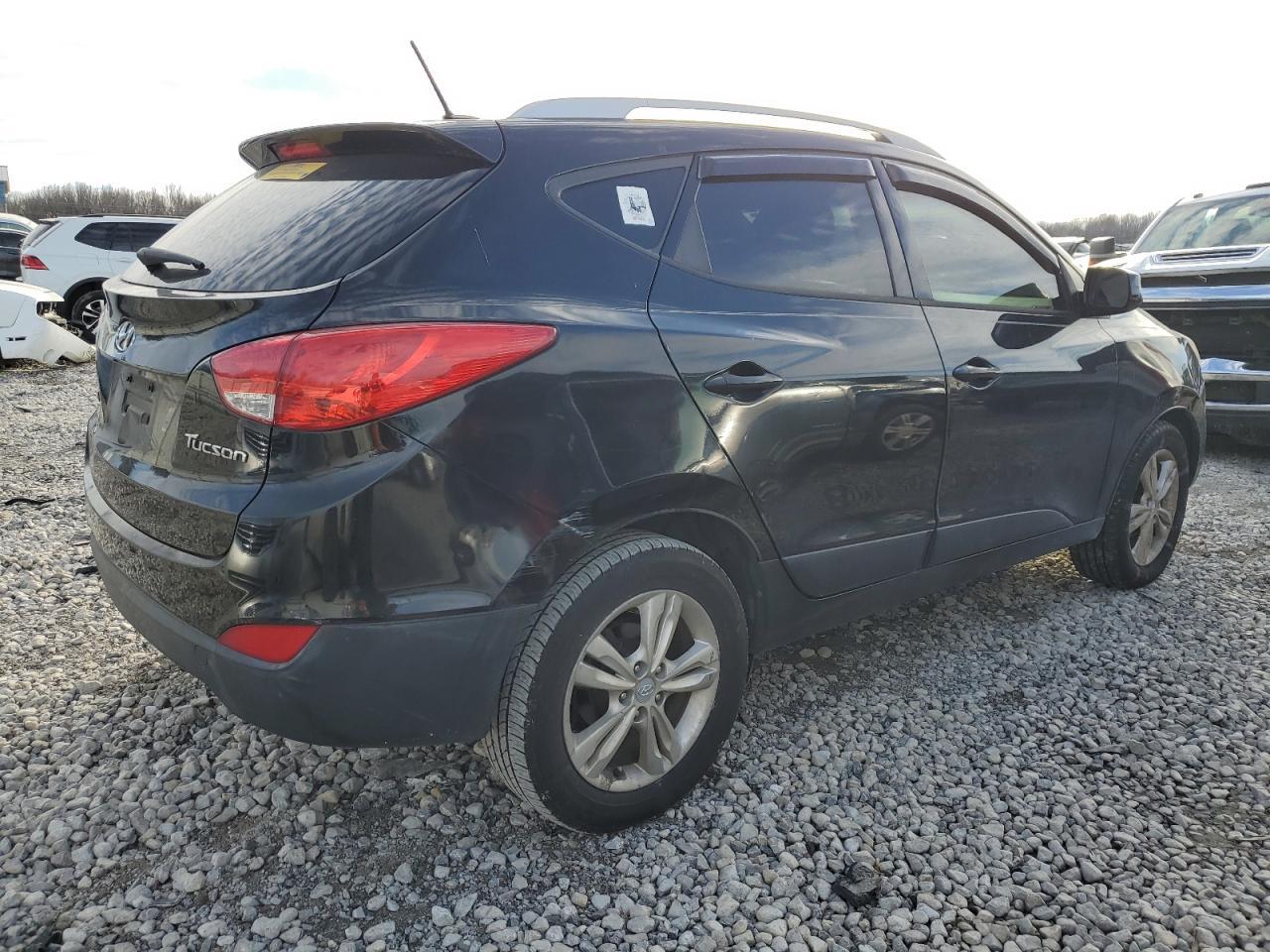 2011 HYUNDAI TUCSON