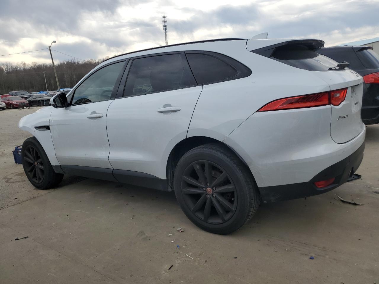 2017 JAGUAR F-Pace