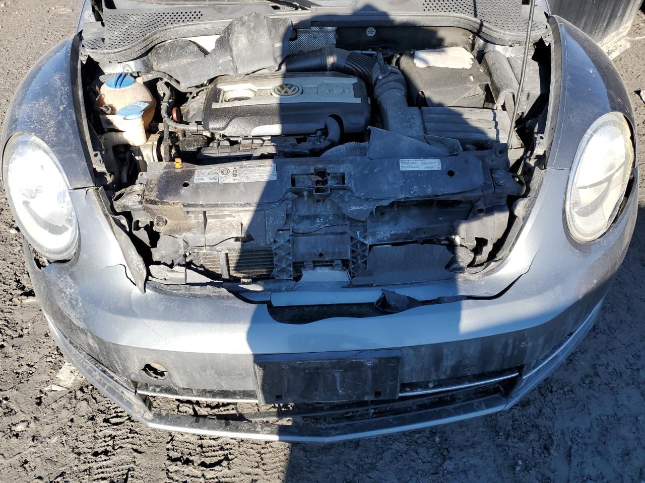 2012 VOLKSWAGEN Beetle