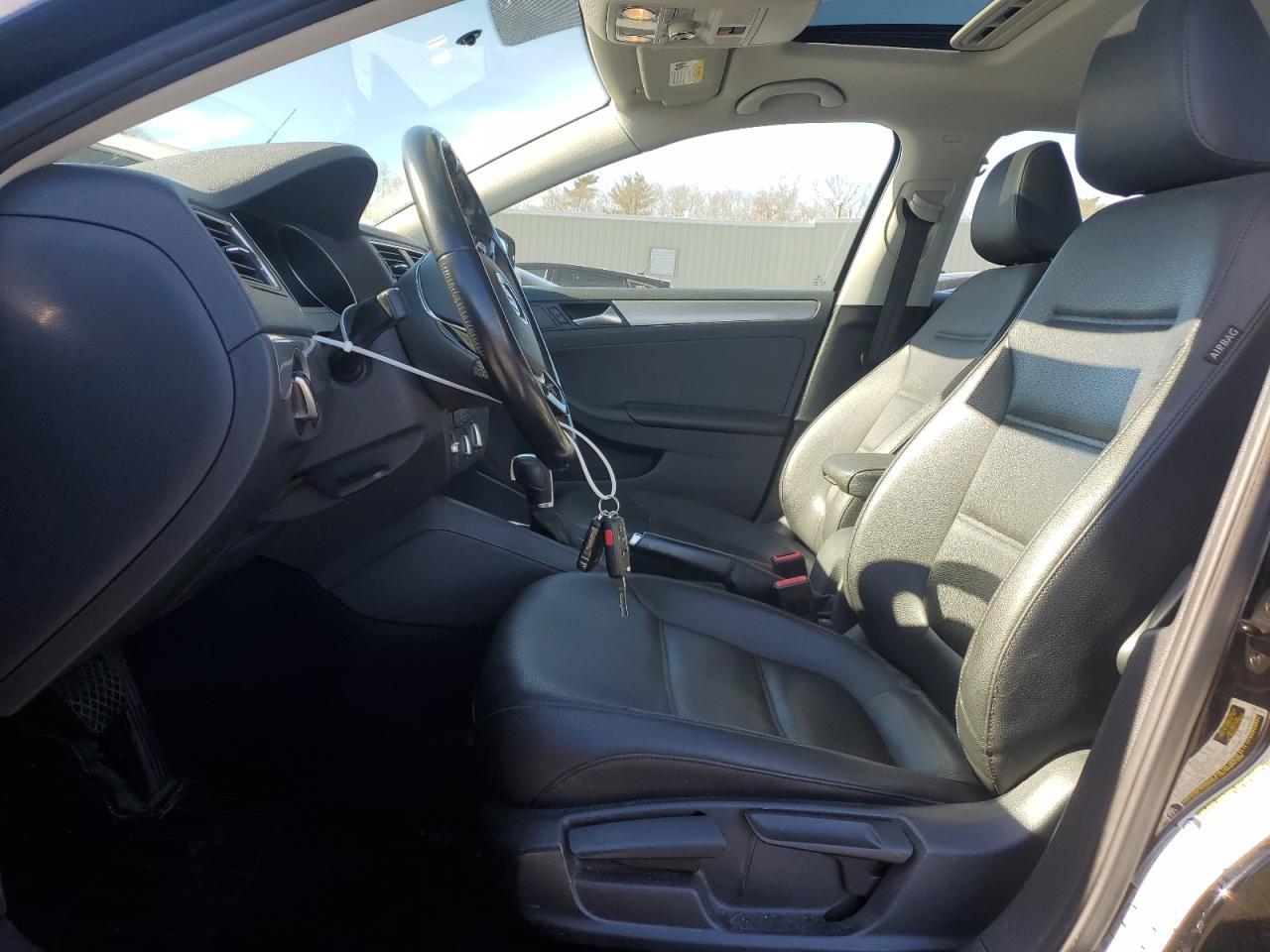 2017 VOLKSWAGEN JETTA