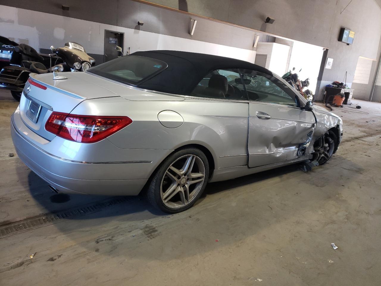 2011 MERCEDES-BENZ E-Class
