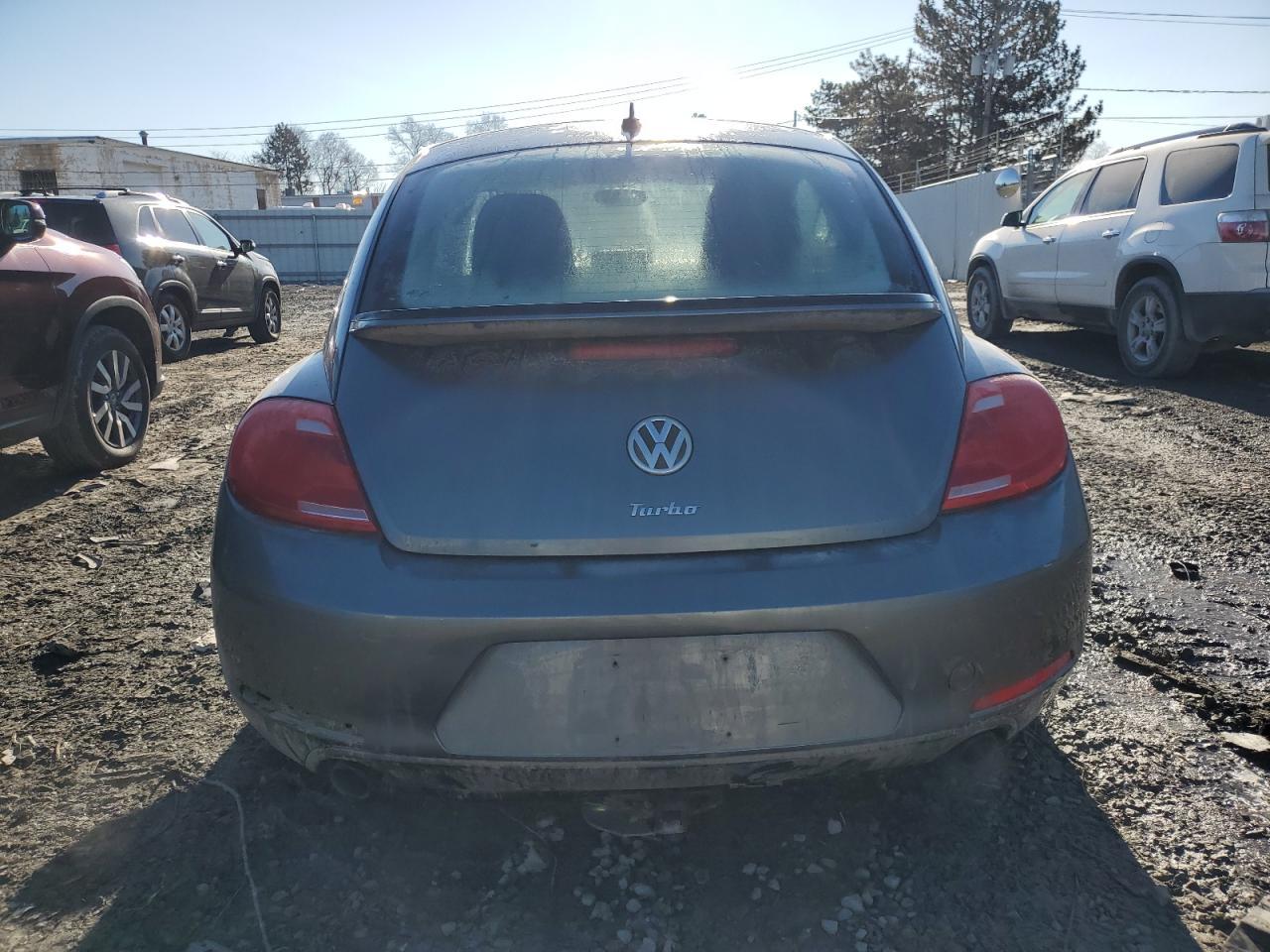 2012 VOLKSWAGEN Beetle