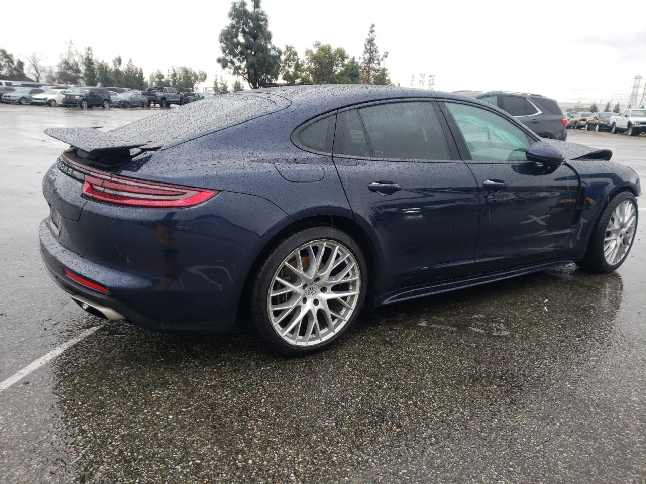 2019 PORSCHE Panamera