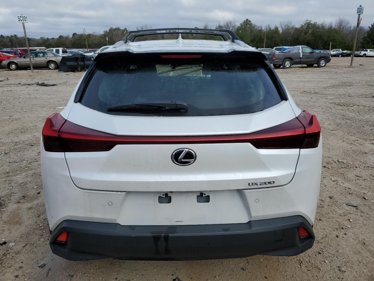 2021 LEXUS UX 200