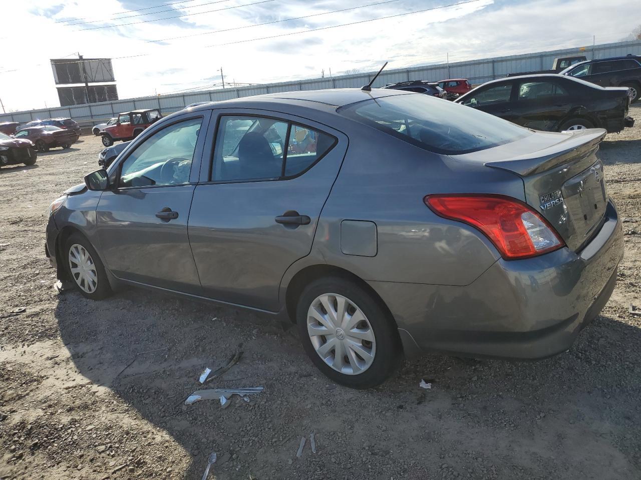 2016 NISSAN VERSA