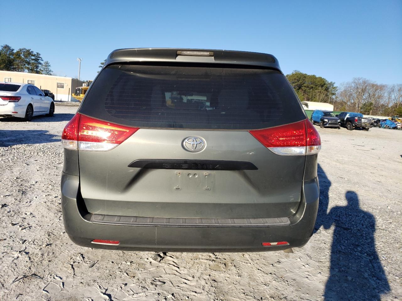 2014 TOYOTA SIENNA