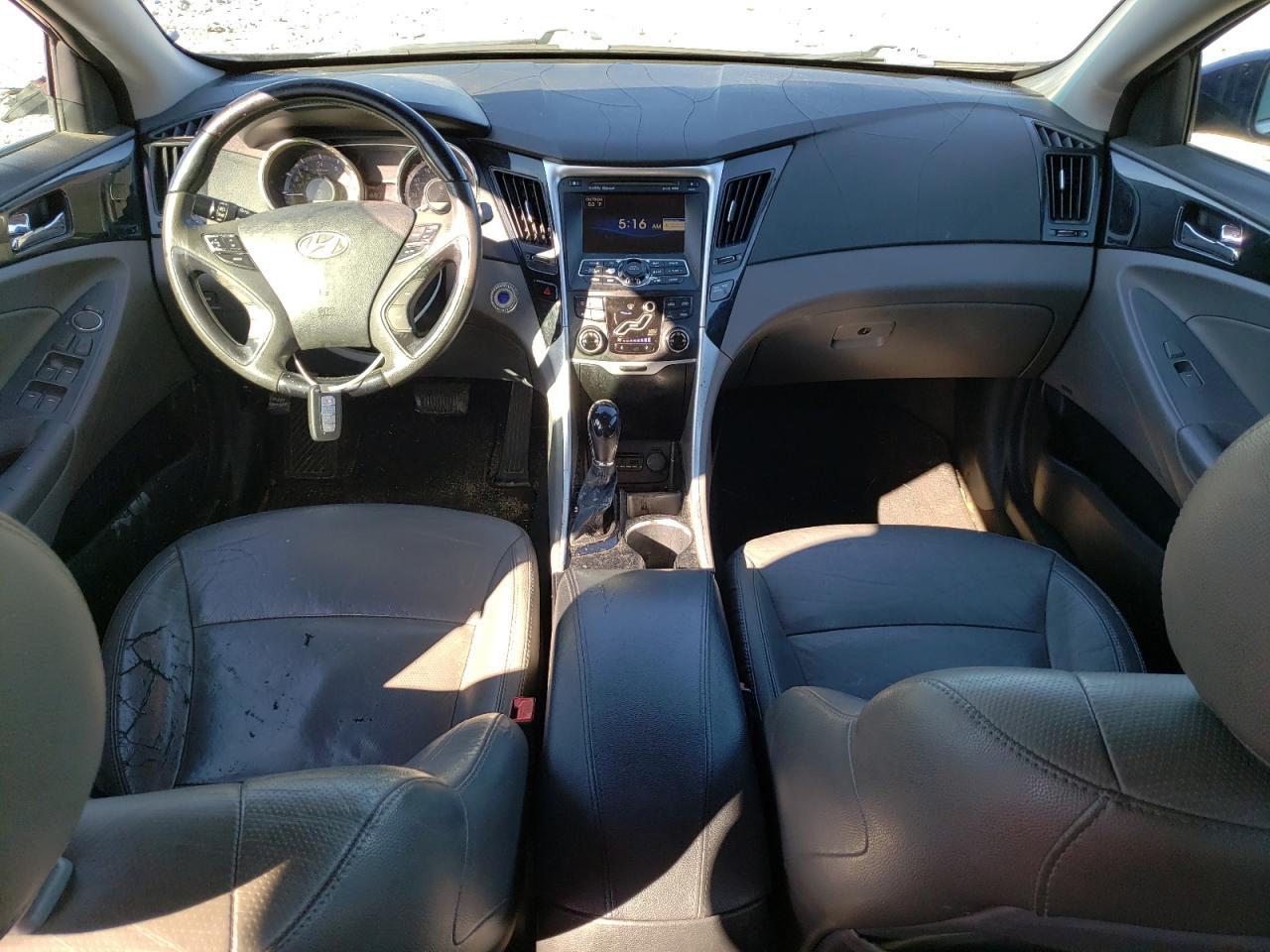 2011 HYUNDAI SONATA